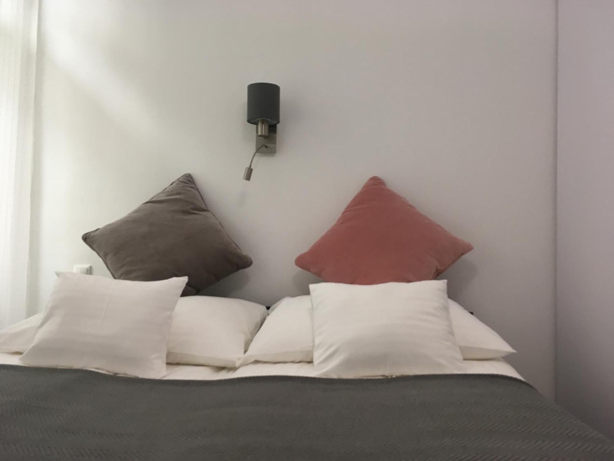 Ferienwohnung Dom Apartman Szegedin Zimmer foto